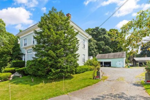 2 Forest St, Peabody, MA 01960-4111