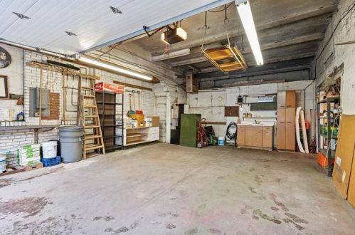 352 Garnet Way, Pittsburgh PA 15224-2005 exterior