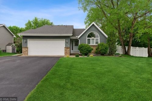 4323 Hamilton Dr, Saint Paul, MN 55123-2602