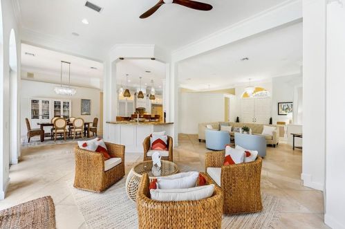 1843 Mission Dr, Naples, FL 34109-7103