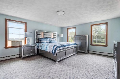 273 Oregon Ave, Woonsocket RI  02895-4959 exterior