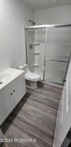 18 Gladstone Ave, Lakehurst NJ 08759-6625 exterior