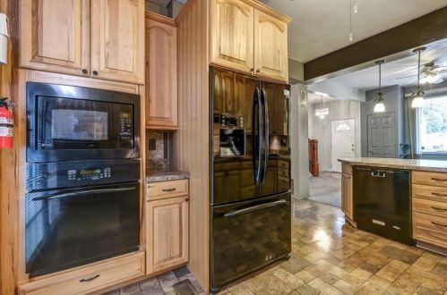 1014 Hansen St, Pittsburgh PA 15209-2000 exterior