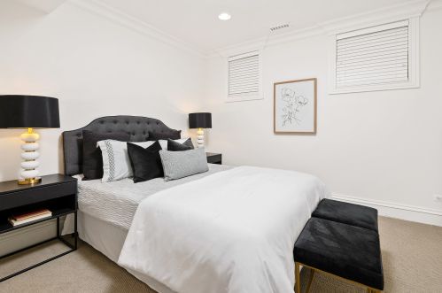 1324 Eddy St, Chicago IL 60657-1006 exterior