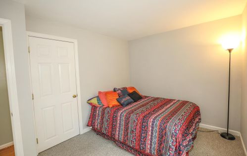 7 Whittaker Cir, Concord NH 03303-1589 exterior