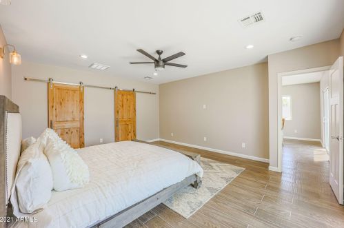 1359 Clarendon Ave, Phoenix AZ  85013-3330 exterior