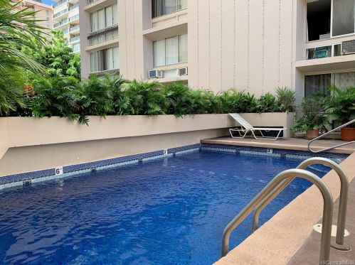 431 Nahua St, Honolulu HI 96815-2963 exterior