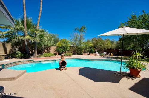 9226 33 Way, Phoenix AZ 85028-4920 exterior