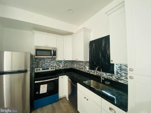 1725 Marshall St, Philadelphia PA 19120-0037 exterior