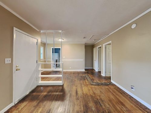 438 Fairburn Rd, Atlanta GA  30331-1511 exterior