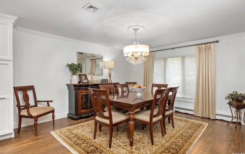 48 Cedar Rdg Ln, Huntington Station NY 11746-7941 exterior