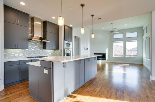 6714 Capistrano St, Irving, TX 75039-4327