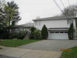 236 Baldpate Hill Rd, Newton, MA 02459-2857