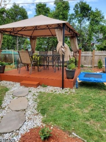 714 Irvington Ave, Maplewood NJ 07040-1608 exterior