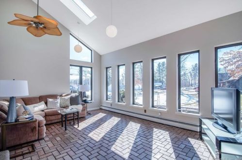 45 Lk Dr, Enfield CT exterior