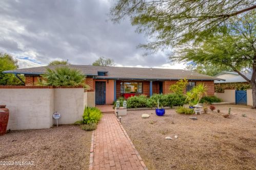 2130 Hampton St, Tucson AZ 85712-2312 exterior