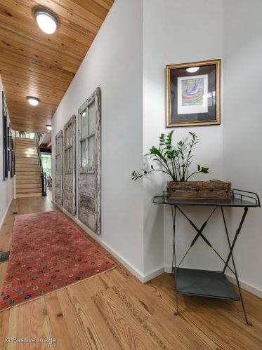 1234 Marion Ct, Chicago, IL 60622-3121