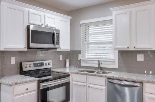 866 Lee Andrews Ave, Atlanta GA 30315-6812 exterior