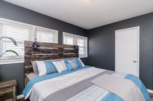 7148 Sharp Ave, Saint Louis MO 63116-3040 exterior