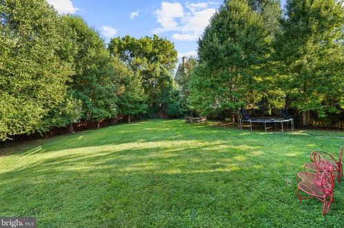 1645 Kirby Rd, Mc Lean VA  22101-3240 exterior