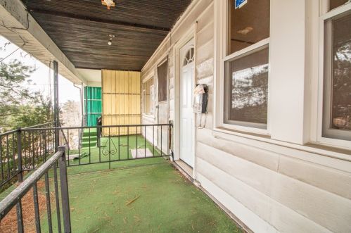 2123 Lloyd Ave, Pittsburgh PA 15218-1734 exterior