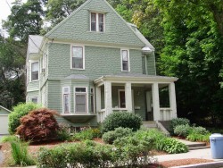 51 Circuit Ave, Newton MA 02461-1602 exterior