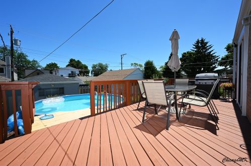 3807 Odell Ave, Chicago IL 60634-3404 exterior