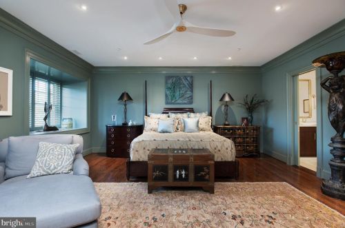 2735 Cathedral Ave, Washington DC  20008-4119 exterior