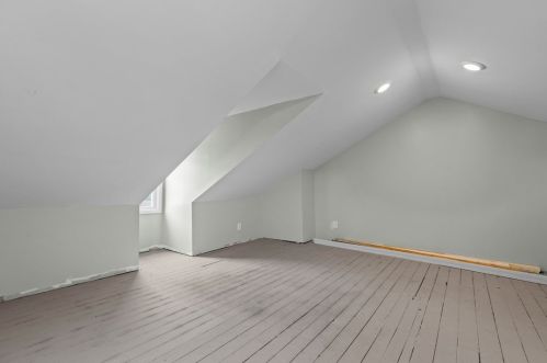 133 Pius St, Pittsburgh PA 15203-1618 exterior