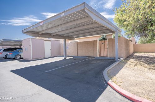 8216 32nd Ave, Phoenix AZ  85051-6022 exterior