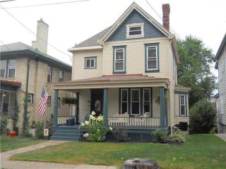 132 Euclid Ave, Pittsburgh PA  15206-1610 exterior