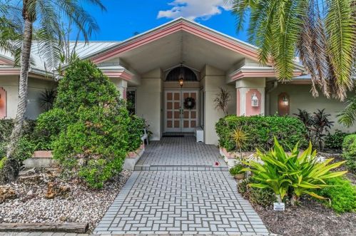 550 Bald Eagle Dr, Naples, FL 34105-0074