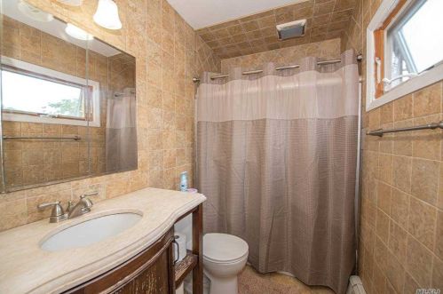 1 April Ave, Huntington Station NY 11746-7002 exterior