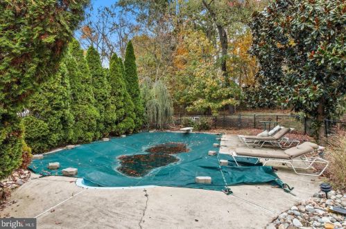 35 Alessio Ter, Trenton NJ 08620-9772 exterior