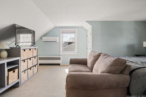 68 Irving St, Manchester CT 06042-3029 exterior