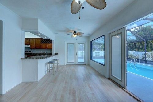 174 Parish Ter, Fort Pierce FL  34984-3636 exterior