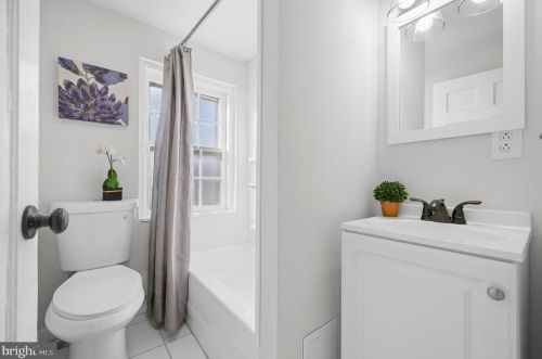 2749 Constitution Rd, Camden NJ  08104-2913 exterior