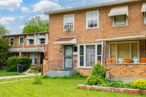 9157 Burnside Ave, Chicago IL  60619-7359 exterior