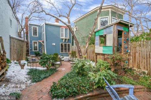 325 Patrick St, Alexandria VA 22314-2443 exterior