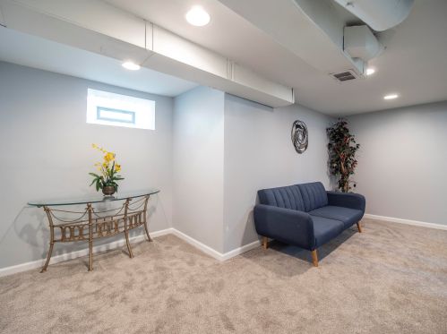 3301 Lloyd St, Milwaukee WI  53208-1441 exterior