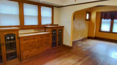 6508 Locust St, Milwaukee, WI 53210-1349