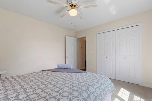 12 Canterbury Ln, Windsor CT 06095-2064 exterior