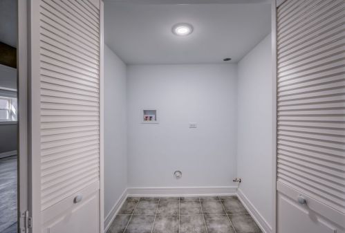 5527 Haddon Ave, Chicago IL  60651-2702 exterior