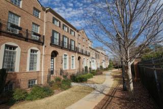 687 Lockton Pl, Atlanta GA  30342-5043 exterior