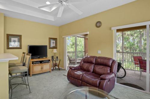 8252 Mulligan Cir, Fort Pierce FL exterior