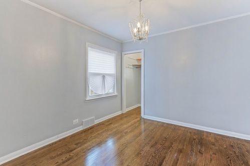 8150 Sacramento, Chicago IL 60655-2302 exterior