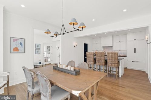 4420 Fessenden St, Washington DC  20016-4054 exterior