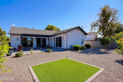 4226 42nd St, Phoenix AZ  85018-4208 exterior