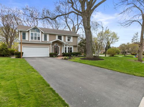 3159 Knl Ter, Milwaukee WI 53222-3366 exterior