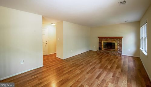 12617 Rock Rdg Rd, Herndon VA 20170-2879 exterior